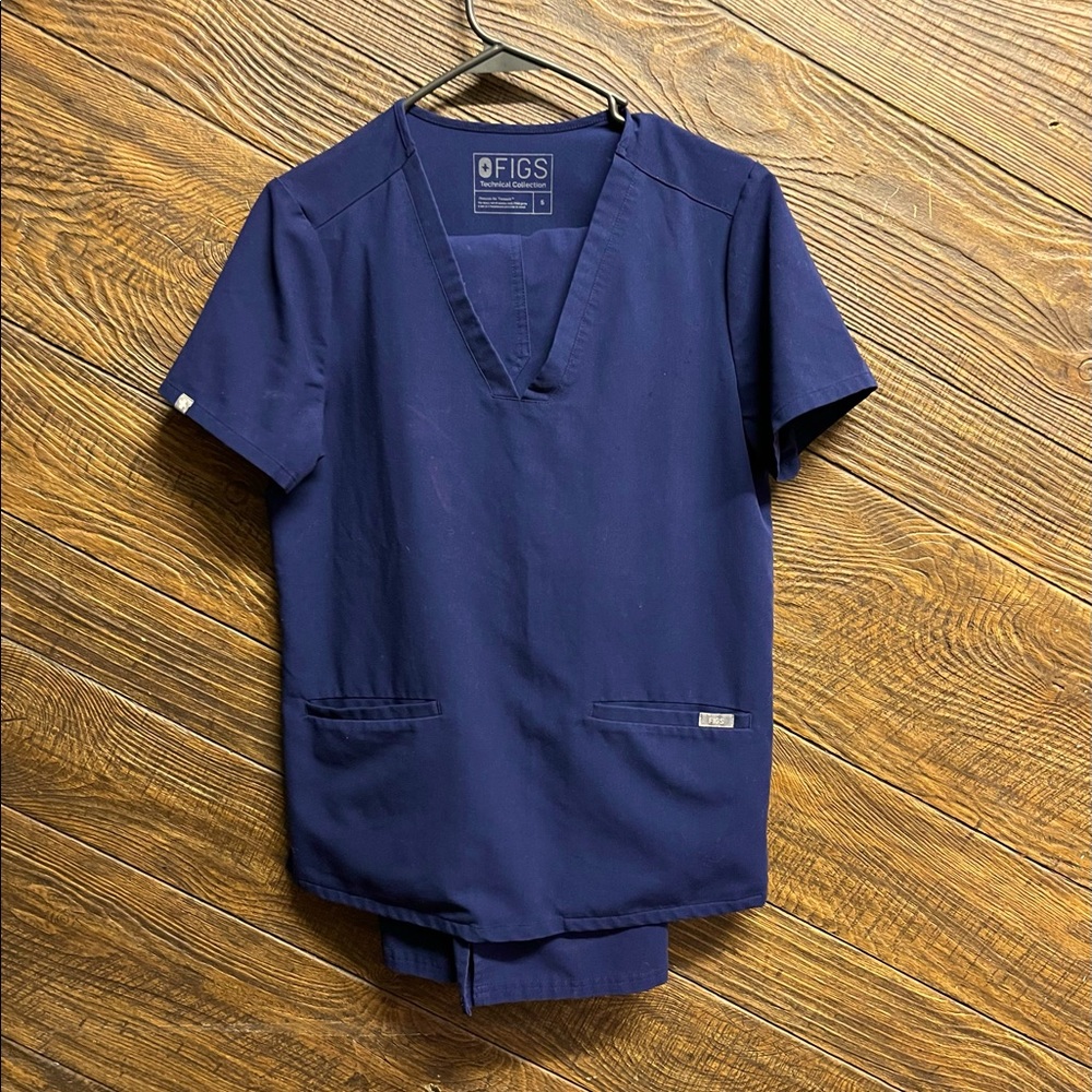 Navy Figs Scrub Set
